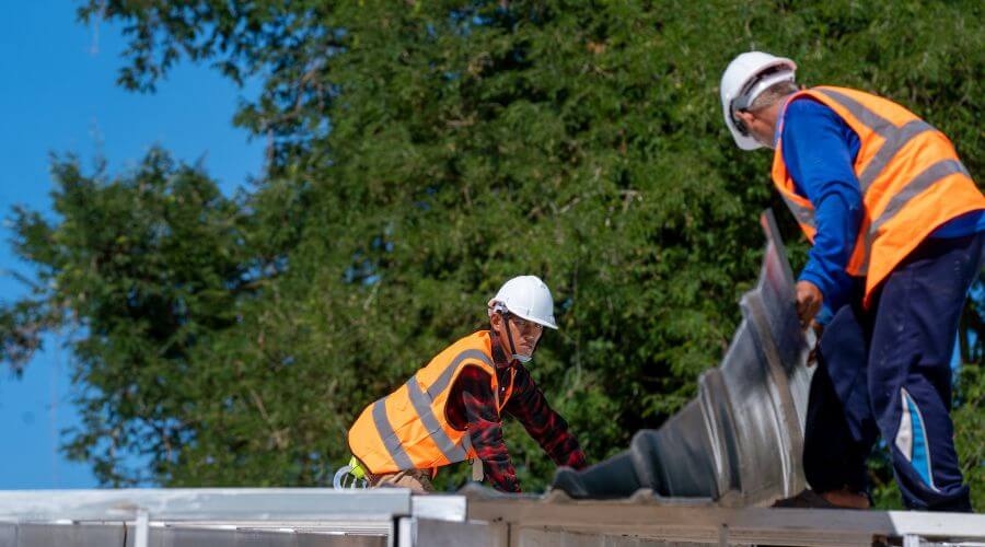Professional gutter cleaning in Hemingford, NE